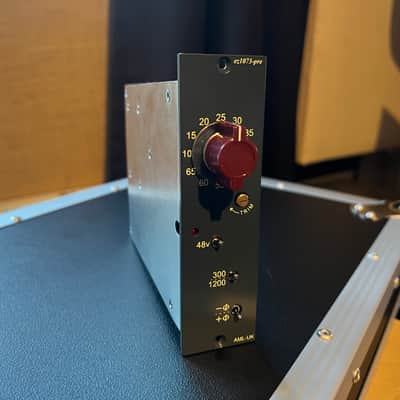 AML-17-038 - ez1073pre 500 series Class A mic pre image 2