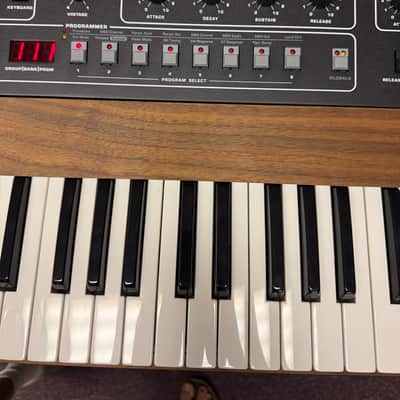 Immagine Sequential Prophet-5 61-Key 5-Voice Polyphonic Synthesizer 2020 - Present - Black with Wood Sides - 5