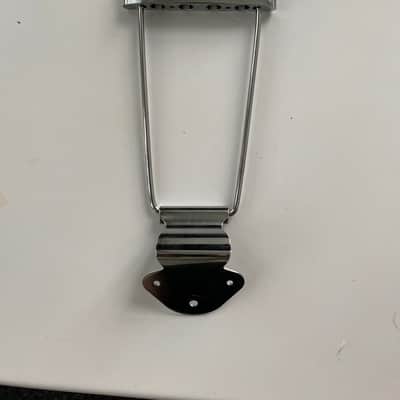 Bass Guitar Trapeze Tailpiece - Chrome image 3