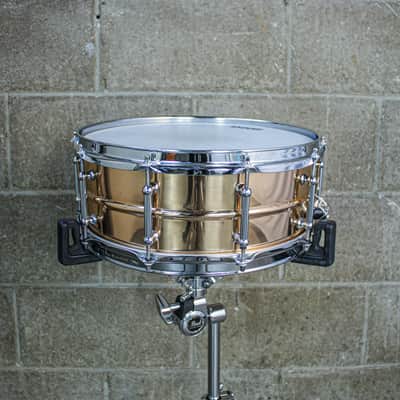 Pearl 5.5" x 14" Pearl Bronze Sensitone Snare Drum with Tube Lugs - Early 2000's image 4