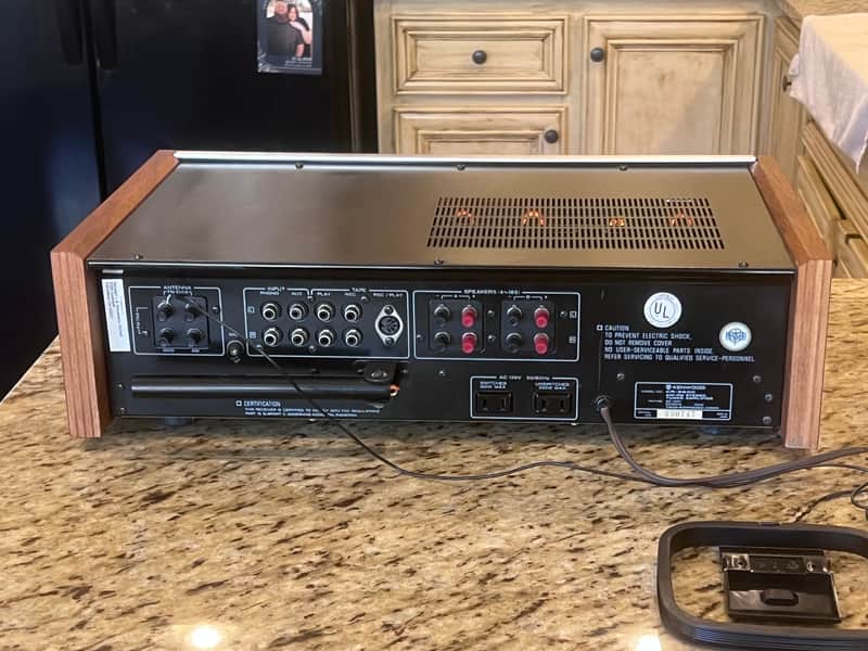 Ampli Stéréo Vintage Kenwood KR-3600 – 22W/canal – FM/AM – 1976-77 – Fonctionne