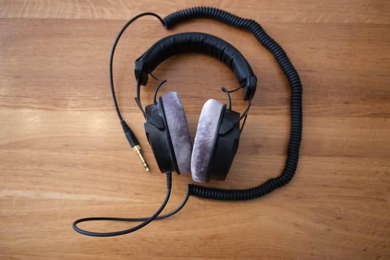 Beyerdynamic DT 990 Pro 250 Ohm Open-Back Over-Ear Monitoring Headphones 2010s - Black/Grey imagen 1