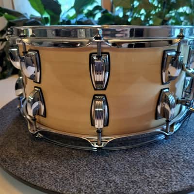 Ludwig LLS364-0N Legacy 6.5X14 Natural 3 Ply Maple, Maple Reinforcement Rings 10 Lug 2013 - Natural Maple image 3