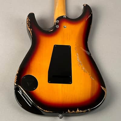 Valiant Soothsayer 2024 - 3 Tone sunburst, 6 lbs 14oz! image 4