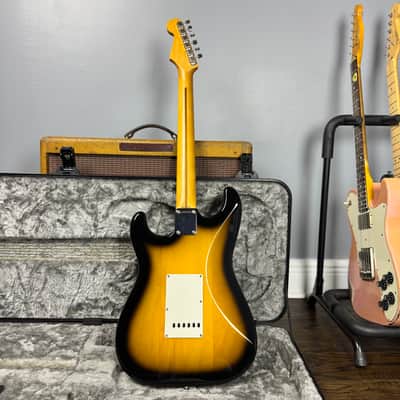 Fender JV Modified 50s Stratocaster 2022 - Two-Tone Sunburst image 4