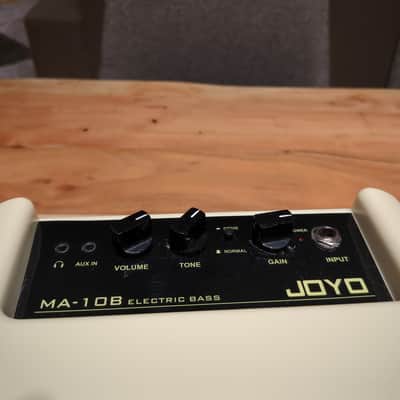 Joyo MA-10B Mini Bass Combo Amp - Cream image 3