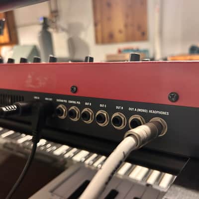 Nord Lead 2X 49-Key 20-Voice Polyphonic Synthesizer 2003 - 2013 - Red image 4