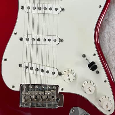 2011 Fender American Special Stratocaster , Maple Fingerboard, Candy Apple Red image 4