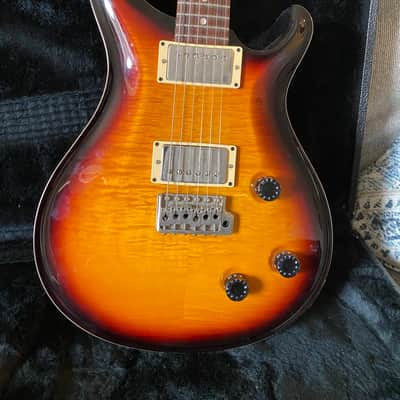 PRS CE 22 Maple Top Tremolo 2000 - 2008 - Tri-Color Sunburst image 3