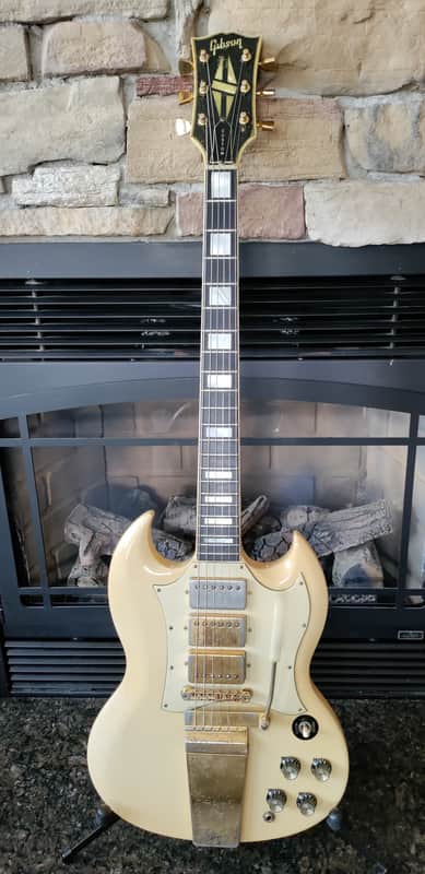 Gibson SG Custom "Large Guard" with Maestro Vibrola 1966 - 1969 - White image 1