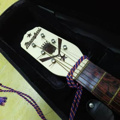 Maccaferri G40 Plastic Guitar 50s image 3