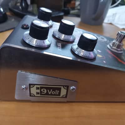 Fattoria Mendoza Crunch Distortion Pedal Made In Italy Like New image 4