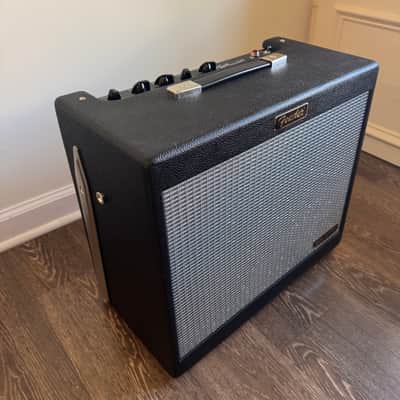 Fender Tone Master FR-10 1000-Watt 1x10" Active Guitar Speaker Cabinet with Cover image 2