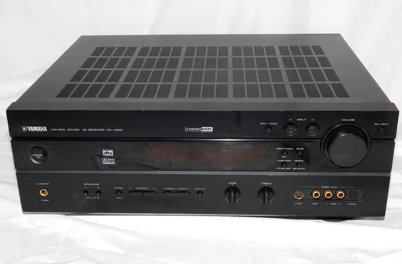 Yamaha RX-V630 receiver with remote image 1