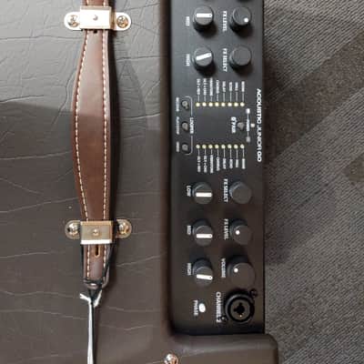 Fender Acoustic Junior GO 2-Channel 100-Watt 1x8" Battery-Powered Acoustic Guitar Combo 2020 - Present - Brown image 3