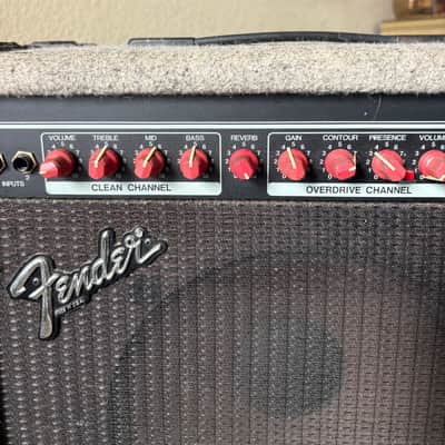 Fender M-80 2-Channel 80-Watt 1x12" Solid State Guitar Combo 1989 - 1994 - Grey Carpet USA image 9
