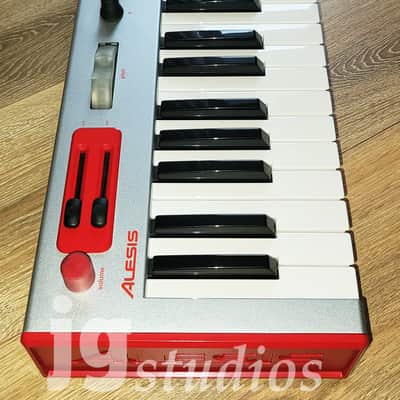 Alesis Micron 2000s - Silver image 2