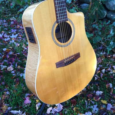 Hard to Find Seagull Artist Flame Maple 2001 Natural with SKB Case image 19