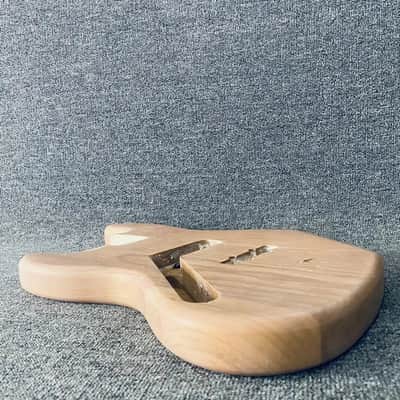 Left Hand Jazz Bass Style Body in Natural Ash, Unfinished image 2