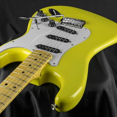 Fender MIJ Limited International Color Stratocaster 2022 - Monaco Yellow image 3