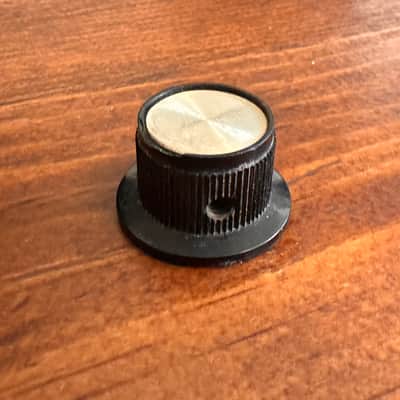 7 Vintage Amp Knobs - White Indicator Dot 1960s - Set Screw image 4
