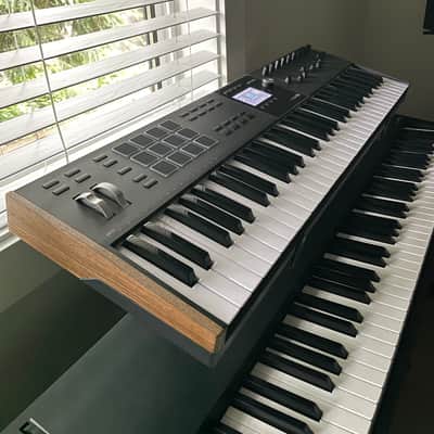 Arturia KeyLab 61 MkIII MIDI Controller 2024 - Present - Black