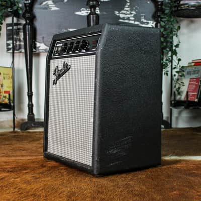 Preowned 1980s Fender Harvard 20w 1x10" Guitar Amp Combo - Made in USA image 3