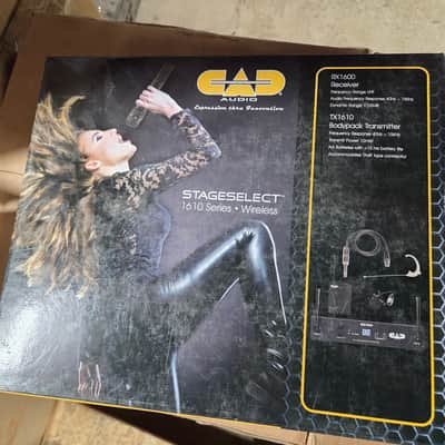 CAD WX1610G StageSelect Wireless Bodypack System with Lavalier, Earworn Mic, and Guitar Cable (542-564Mhz) - B-Stock image 1