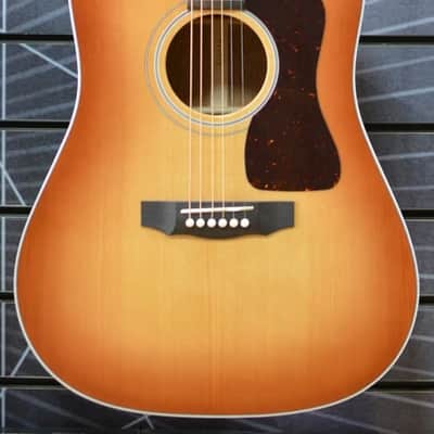 Guild USA D-40 Dreadnought Pacific Sunburst All Solid Acoustic Guitar & Hard Case image 6