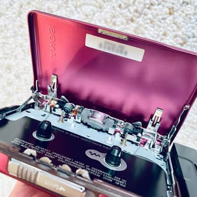 [RARE] Sony EX921 Walkman Cassette Player, Awesome Pink Purple ! Working ! image 9