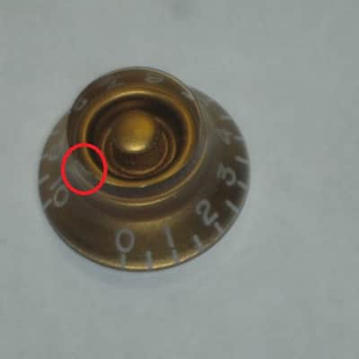 TWO very lightly used genuine Gibson Gold TOP HAT Knobs (ONLY 2 of the 4 knobs from PRHK-020 set are for sale) TOP Edge of ONE OF THE KNOBS has two very short very light nick image 11