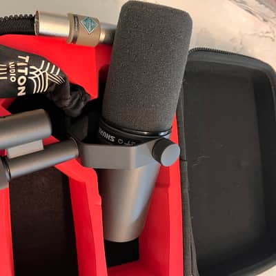 Shure SM7B with Fethead and Case Cardioid Dynamic Microphone 2001 - Present - Black image 3