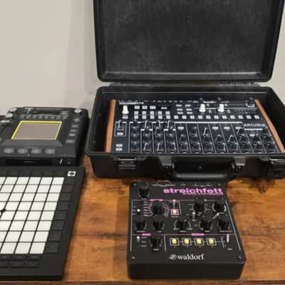Arturia DRUMBRUTE | WALDORF STREICHFETT | KORG KAOSILLATOR PRO + | NOVATION LAUNCHPAD PRO MK3 | 61 MIDI KEYBOARD | COMPOSER'S KIT