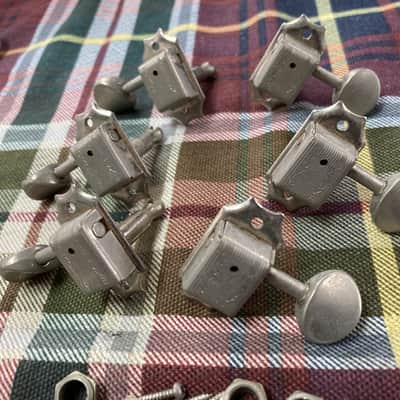 GIBSON Deluxe White Button Tuner Set . Machine Heads / Tuners