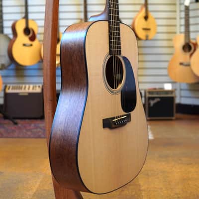 Martin D-16E Sitka Spruce/Mahogany Dreadnought Acoustic-Electric w/Soft-Shell Case image 2
