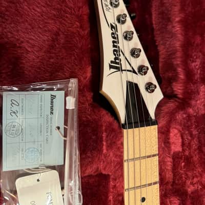 Ibanez PGM301-WH 2008 Paul Gilbert Signature with Maple / Walnut Neck 2005 - 2008 - White image 2