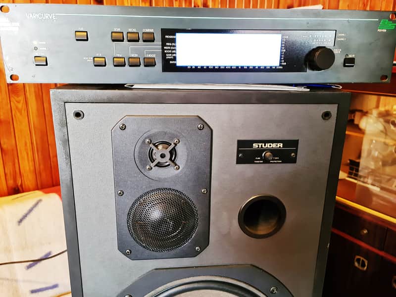 BSS Audio FCS-926 Varicurve System Dual Equalizer Analyzer image 1