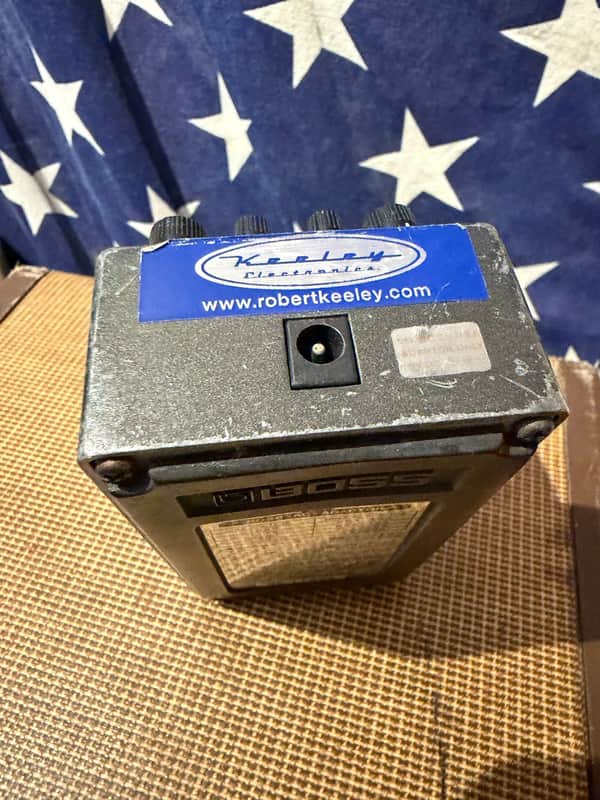 BOSS MT-2 Keeley mod Mammoth Electronics - BOSS MT-2 Metal Zone