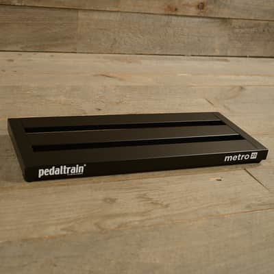 Pedaltrain Metro 20 Pedalboard 3 Rails 20x8 w/Soft Case MINT image 2