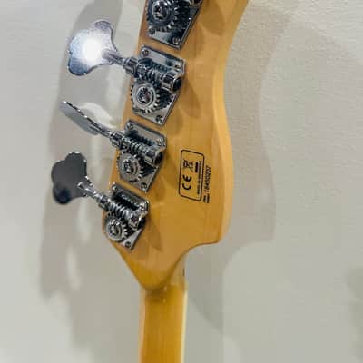 Left Handed Sire Marcus Miller P7 with Rosewood Fretboard 2017 - 2019 - Antique White image 9