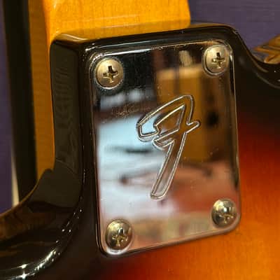 Fender XII 12-String Stratocaster Made in Japan- Fujigen- 1994-1995 3-Tone Sunburst image 5