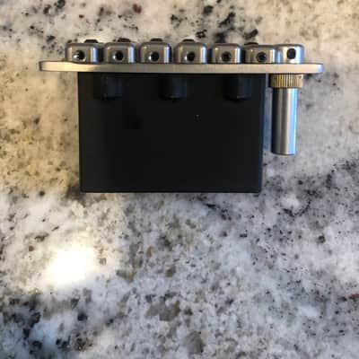 Wilkinson VS-100N Tremolo Chrome image 2