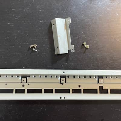 Korg Z1 - Keybed Hardware + Screws image 2
