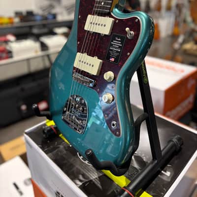 Fender American Professional Classic Jazzmaster 2025 - Present - Faded Sherwood Green Metallic image 3