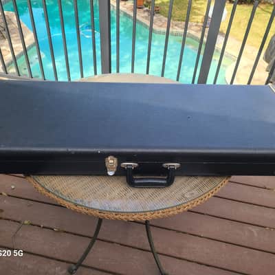 Jerry Jones guitar signed by Los Lobos C Rosas, D Hidalgo 2 pickup 1990s - Gator Crackle image 7