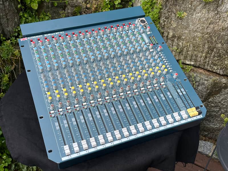 Allen & Heath MixWizard WZ3 16:2 16-Input Stereo Mixer | Reverb España
