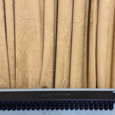 REAN 48 point patch bay image 4