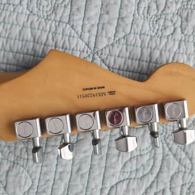 Fender Fender Stratocaster w/Pau Ferro Neck MIM Stratocaster 2019 Sunburst 2019 - Sunburst image 6