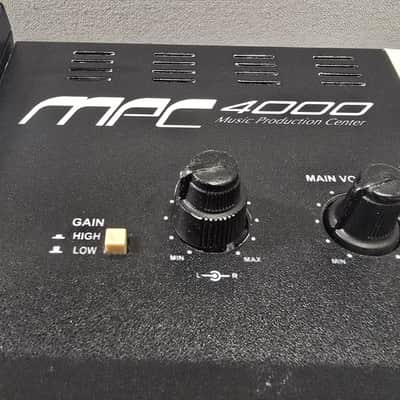 Akai MPC4000 with Owners Manual & Flight Case image 8