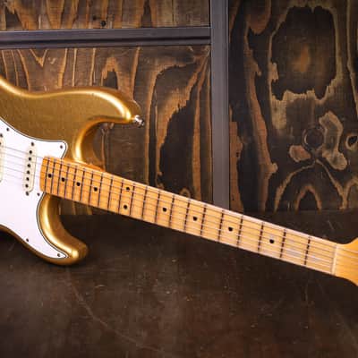 Fender Custom Shop Postmodern Stratocaster Journeyman Relic, Aged Aztec Gold image 10